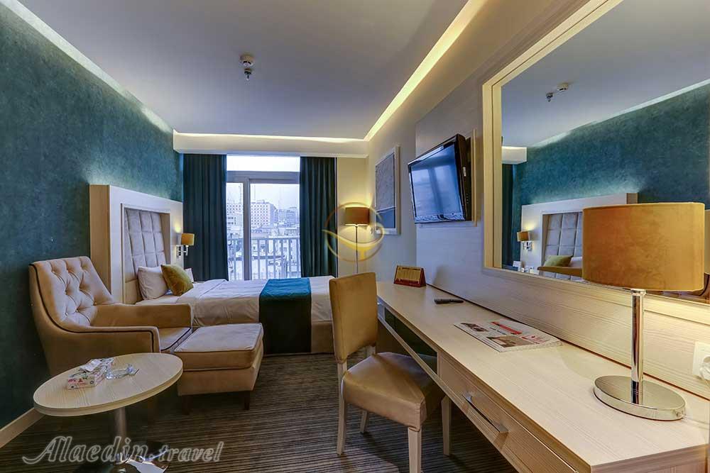 Double room of four star Parsian Enghelab Hotel in Tehran| Alaedin Travel