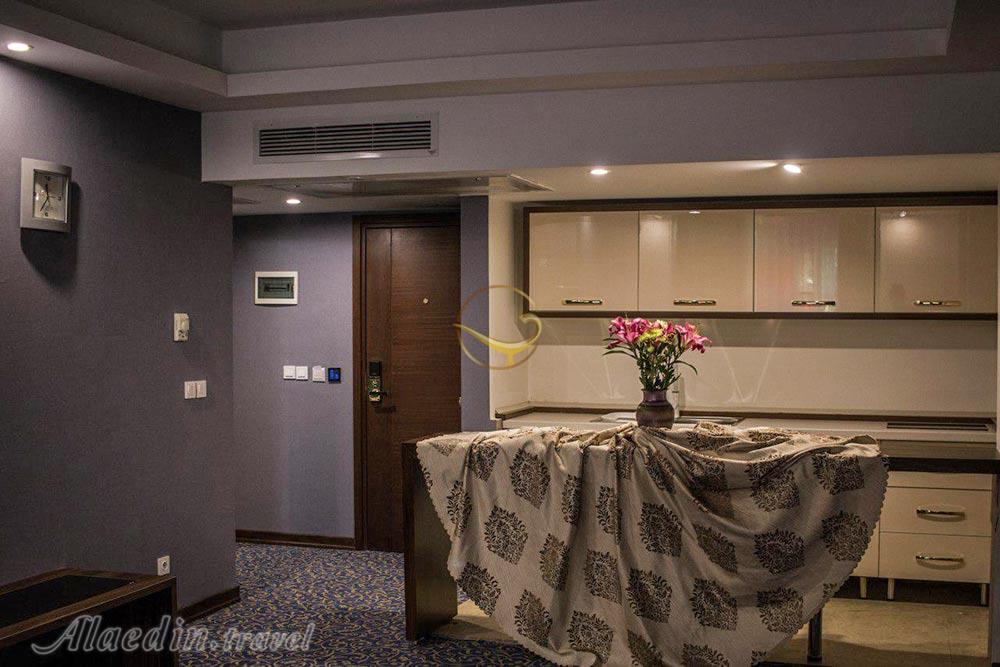 Room of three star Shahr Hotel in Tehran | Alaedin Travel