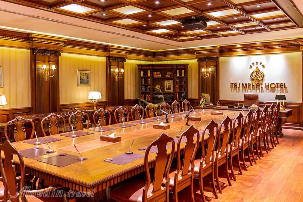 Conference room of four star Taj Mahal Apartment Hotel in Tehran| Alaedin Travel