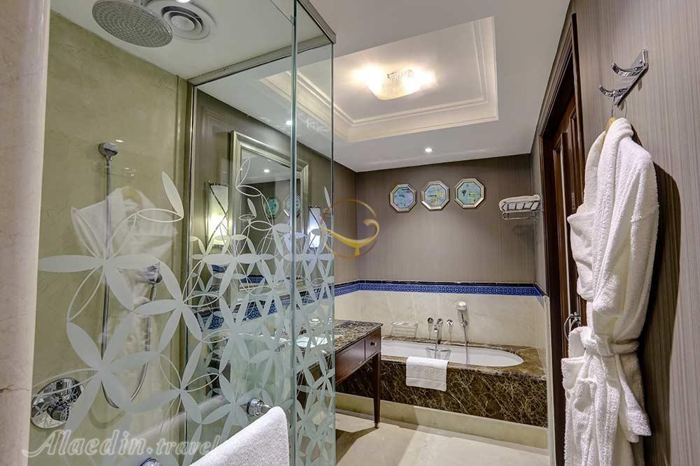 Rest room of five star Ana Hotel in Urmia| Alaedin Travel