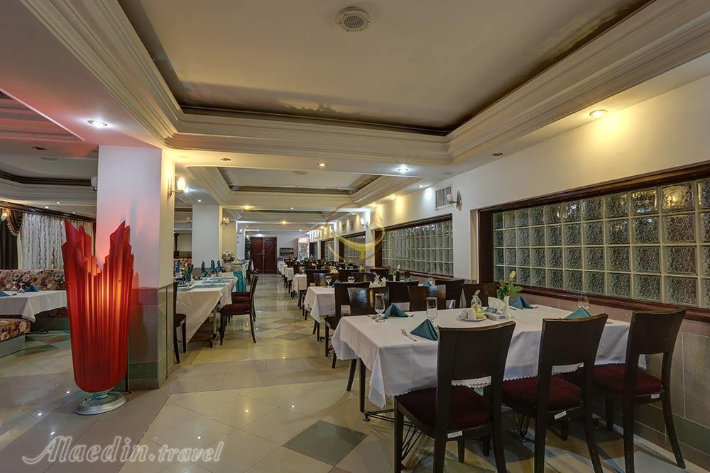 Restaurant of four star Tourist Hotel in Urmia| Alaedin Travel