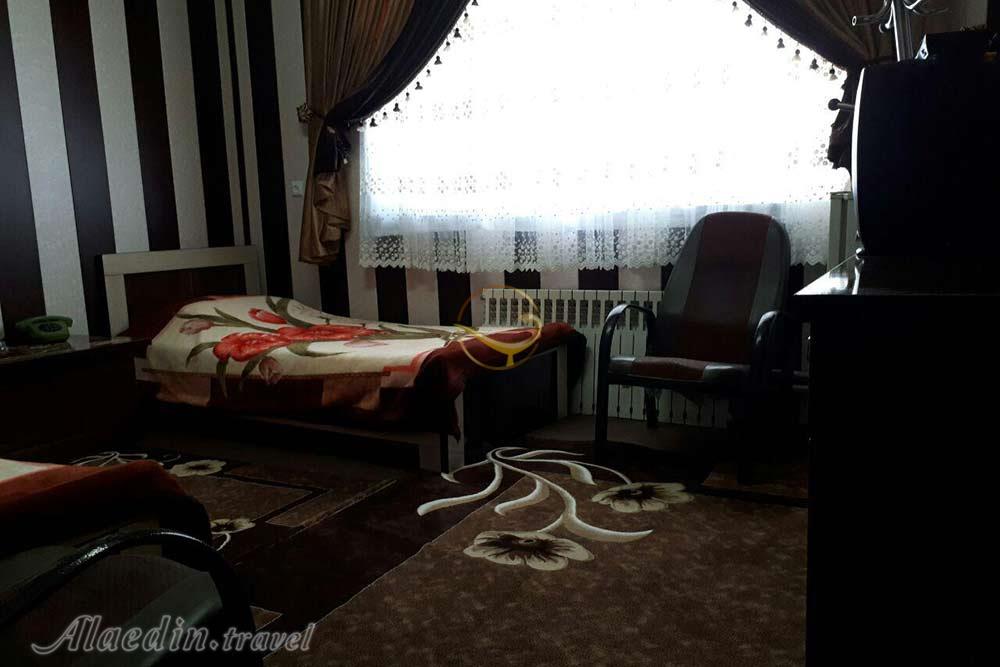 Twin room of Eram Hotel in Yasuj| Alaedin Travel