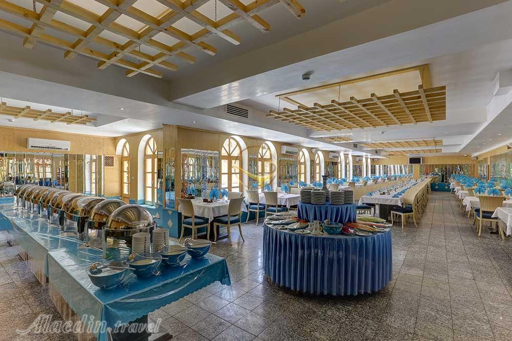 Restaurant of four star Dad Hotel in Yazd| Alaedin Travel