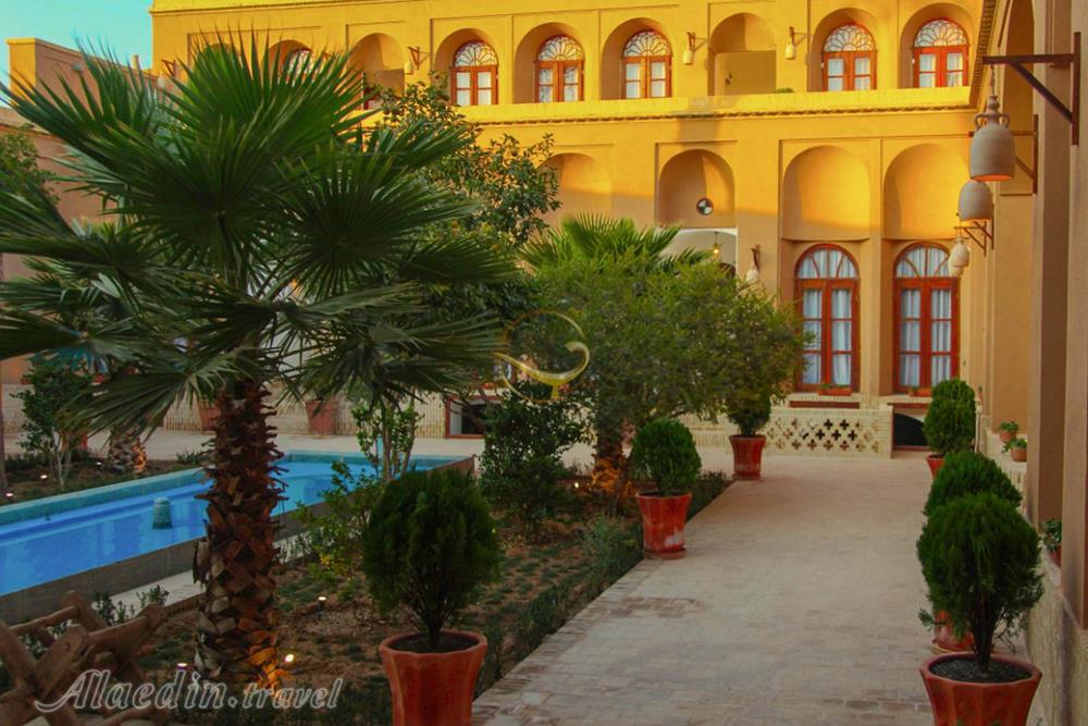 Yazd Hooman Hotel | Alaedin Travel