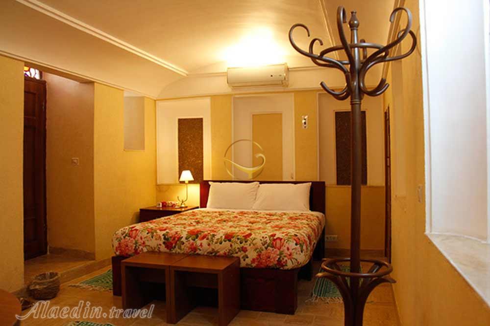 Double room of Khaneh Se Nik Hotel in Yazd| Alaedin Travel