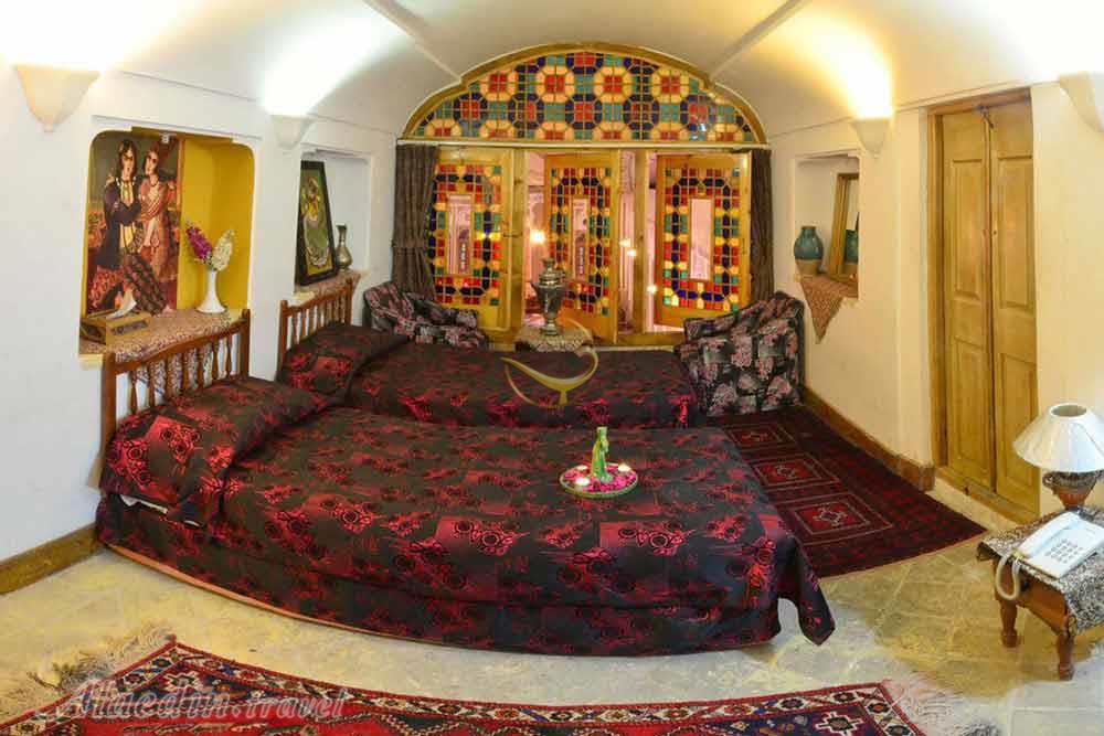 Twin room of three star Lab-e- khandagh historical hotel in Yazd| Alaedin Travel