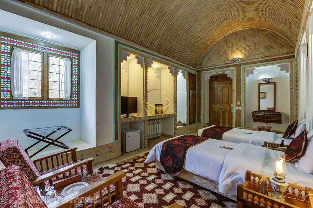 Twin room of four star Moshir al-Mamalek Garden Hotel in Yazd| Alaedin Travel