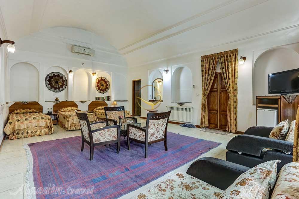 Triple room of three star Mozaffar Traditional Hotel in Yazd| Alaedin Travel