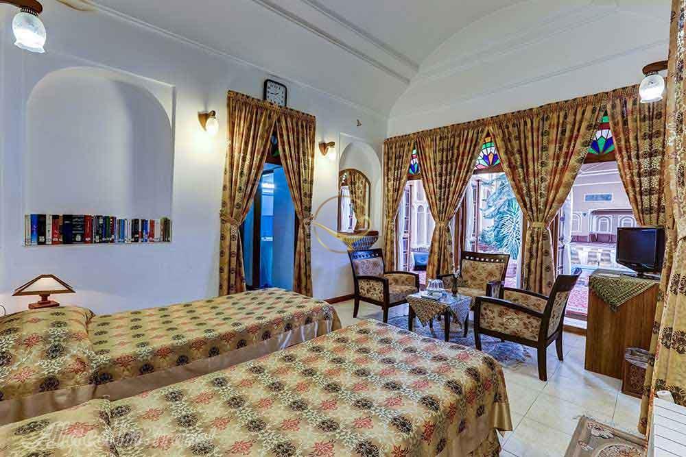 Twin room of three star Mozaffar Traditional Hotel in Yazd| Alaedin Travel