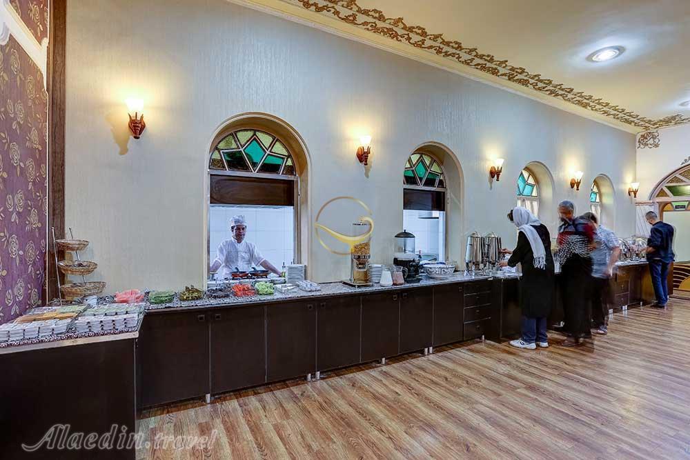 Buffet of three star Parsian Azadi Hotel in Yazd| Alaedin Travel