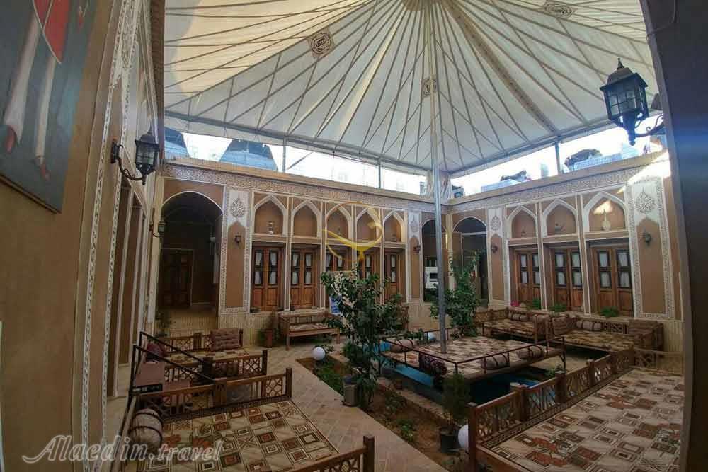 Restaurant of Royay Ghadim Traditional Hotel| Alaedin Travel