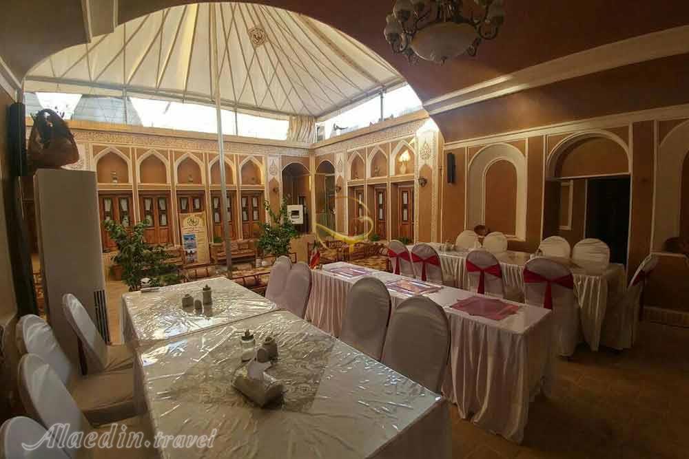 Restaurant of Royay Ghadim Traditional Hotel| Alaedin Travel