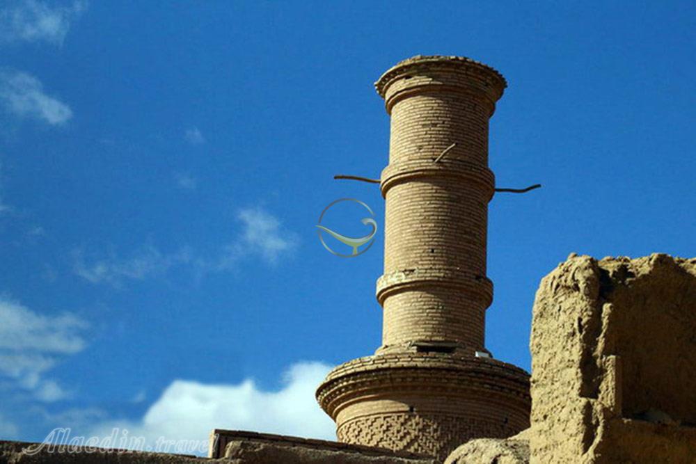 Shaking Minaret of Kharanaq in Ardakan | Alaedin Travel