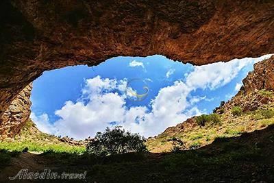 Roodafshan Cave in Damavand