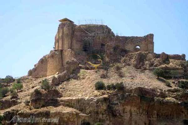 Stonvand Castle in Garmsar