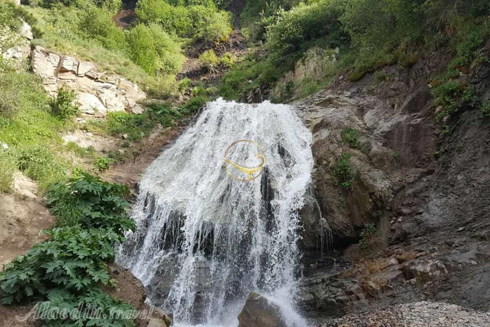 Maharan Waterfall of Jolfa | Alaedin Travel