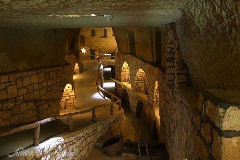 Kariz Underground City | Kish Attractions | Travel to Iran