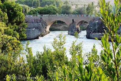 Zamankhan Bridge in Saman