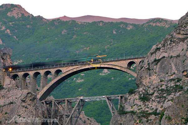 Veresk Bridge in Savadkooh