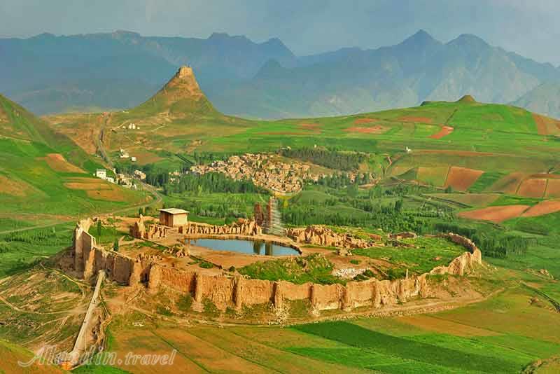 Takht-e Soleyman in Takab