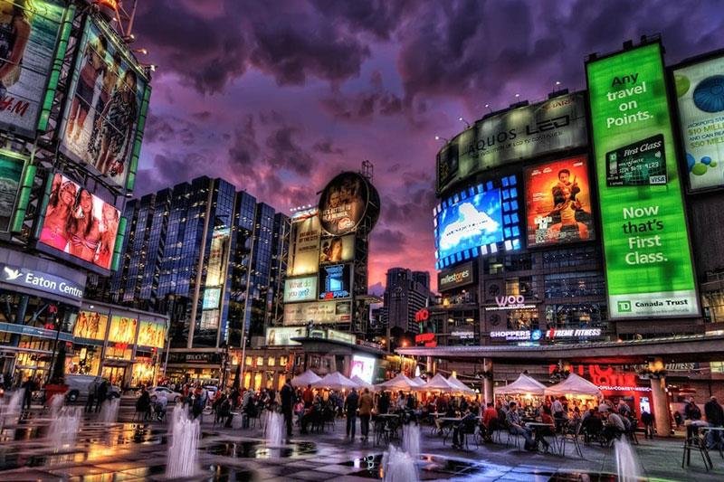 yonge-dundas-square-toronto11