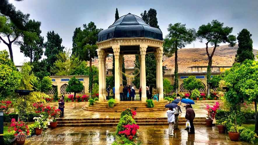 شب گردی در شیراز