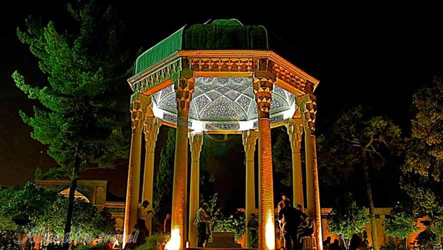 شب گردی در شیراز