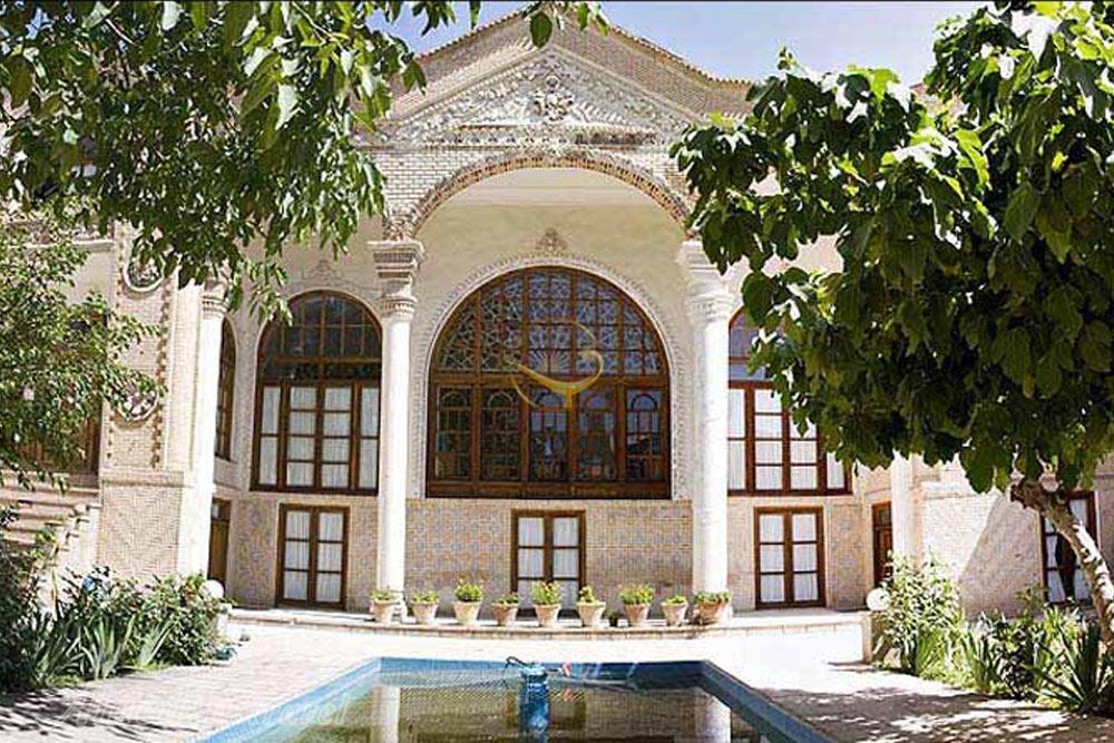 Alaedin-Travel-Agency-Weblog-Treditional-House-Tabriz-Seraflar