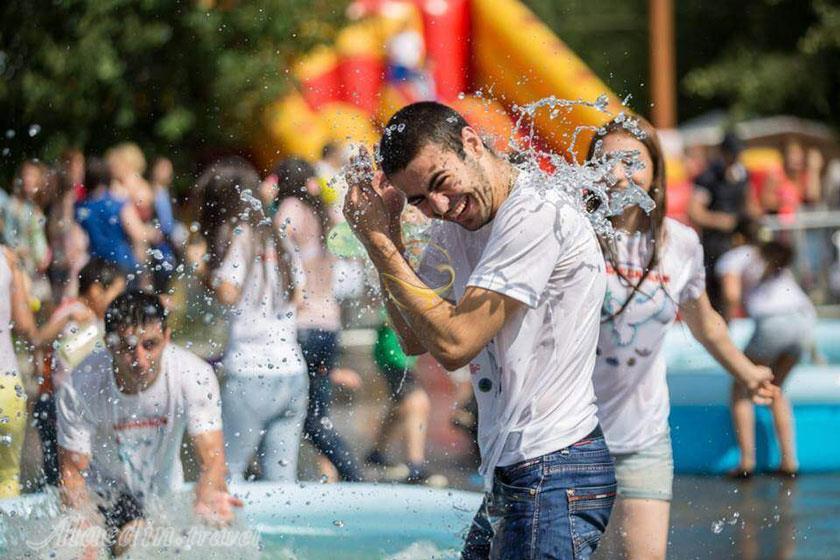 آشنایی با جشن آب‌پاشان ارمنستان