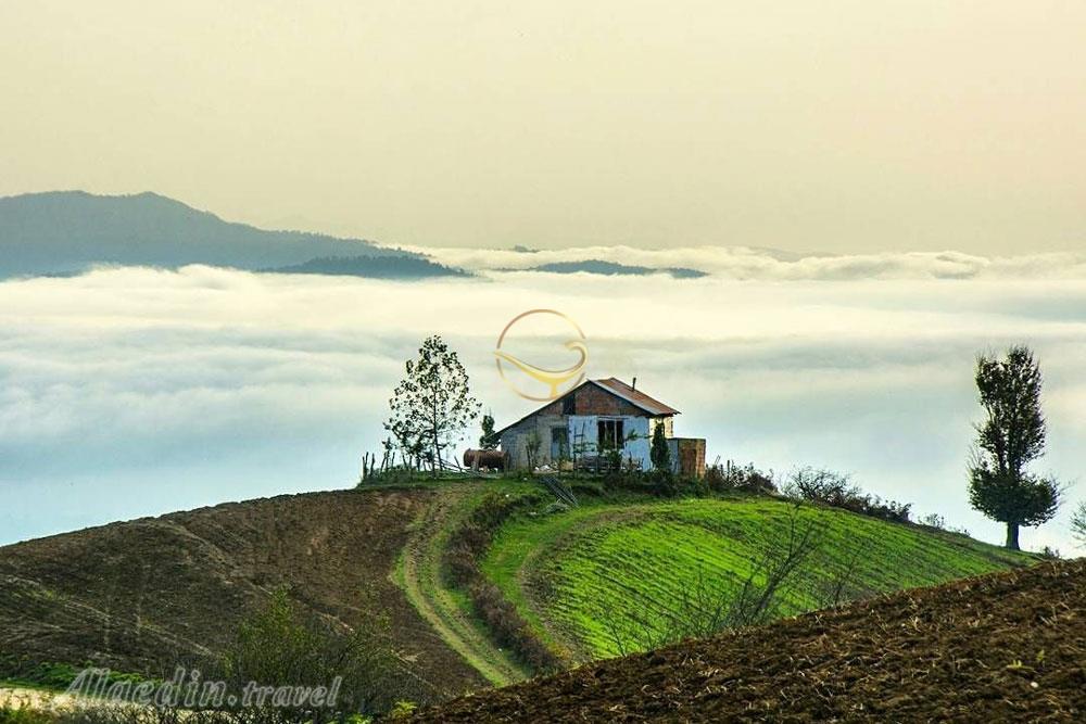 یک روز دل‌انگیز در روستای فیلبند