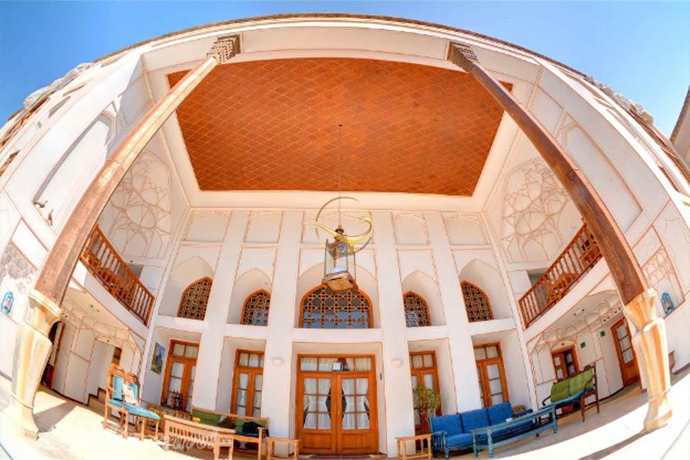 Facade of Bekhradi Historical Hotel in Isfahan| Alaedin Travel