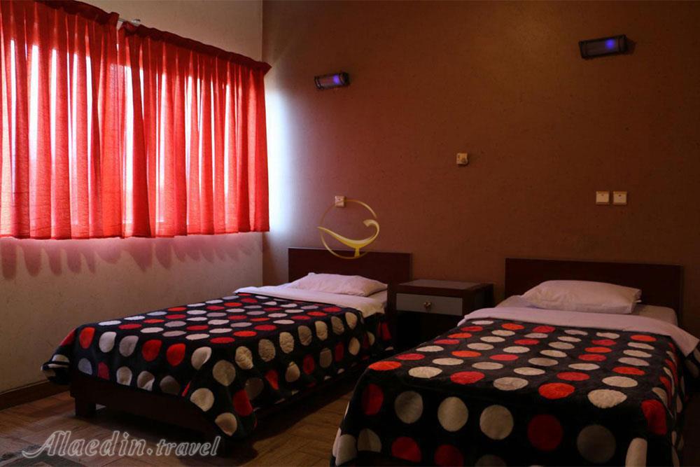 Twin room of Kaveh Hotel in Isfahan| Alaedin Travel