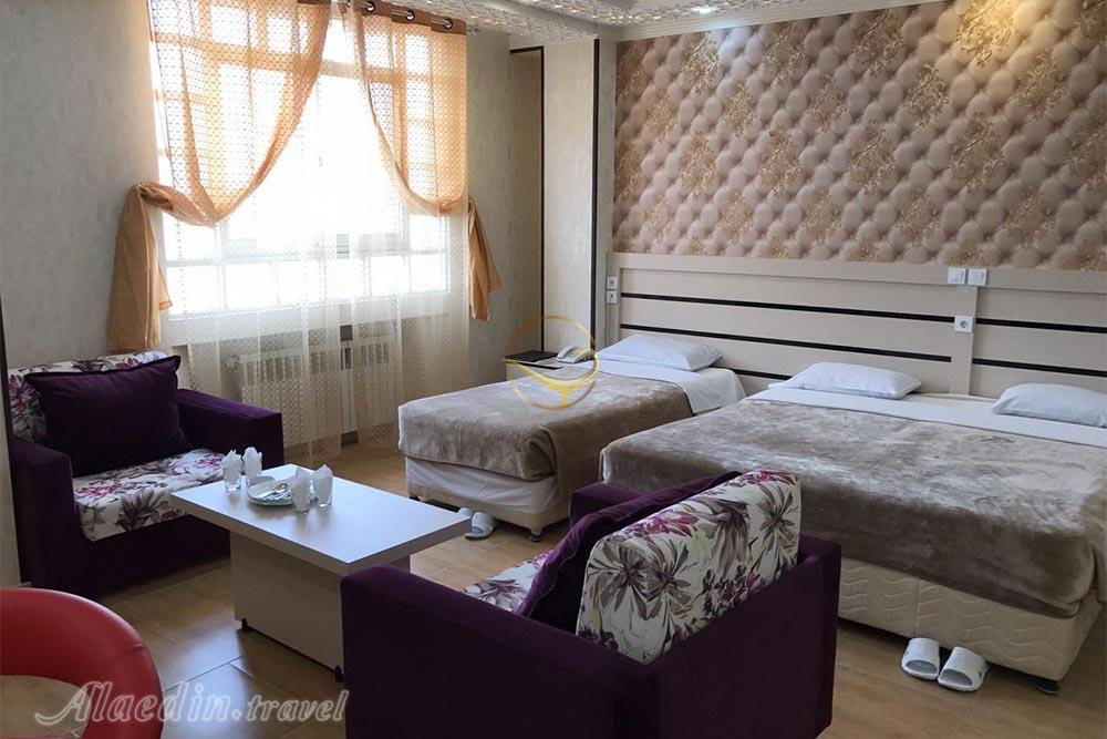 Triple room of three star Sepahan Hotel in Isfahan| Alaedin Travel