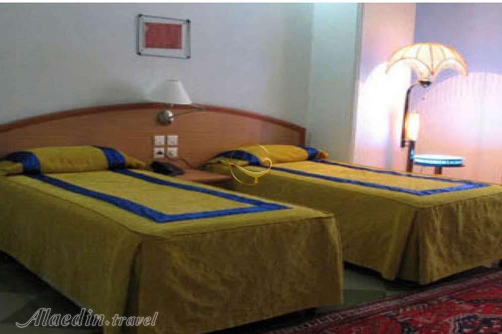 Twin room of three star Govashir Hotel in Kerman| Alaedin Travel